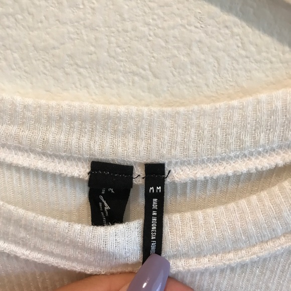 Urban Outfitters White Long Sleeve - Picture 2 of 5
